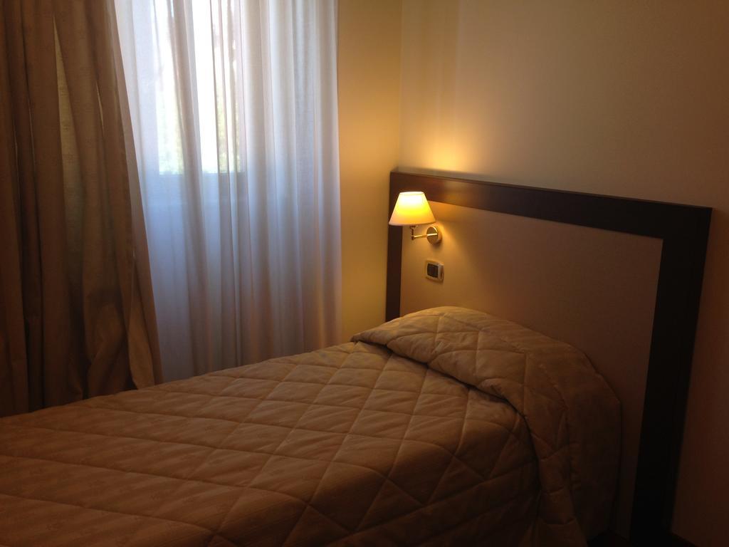 La Locanda Del Palatoraffinato Ciampino Rum bild