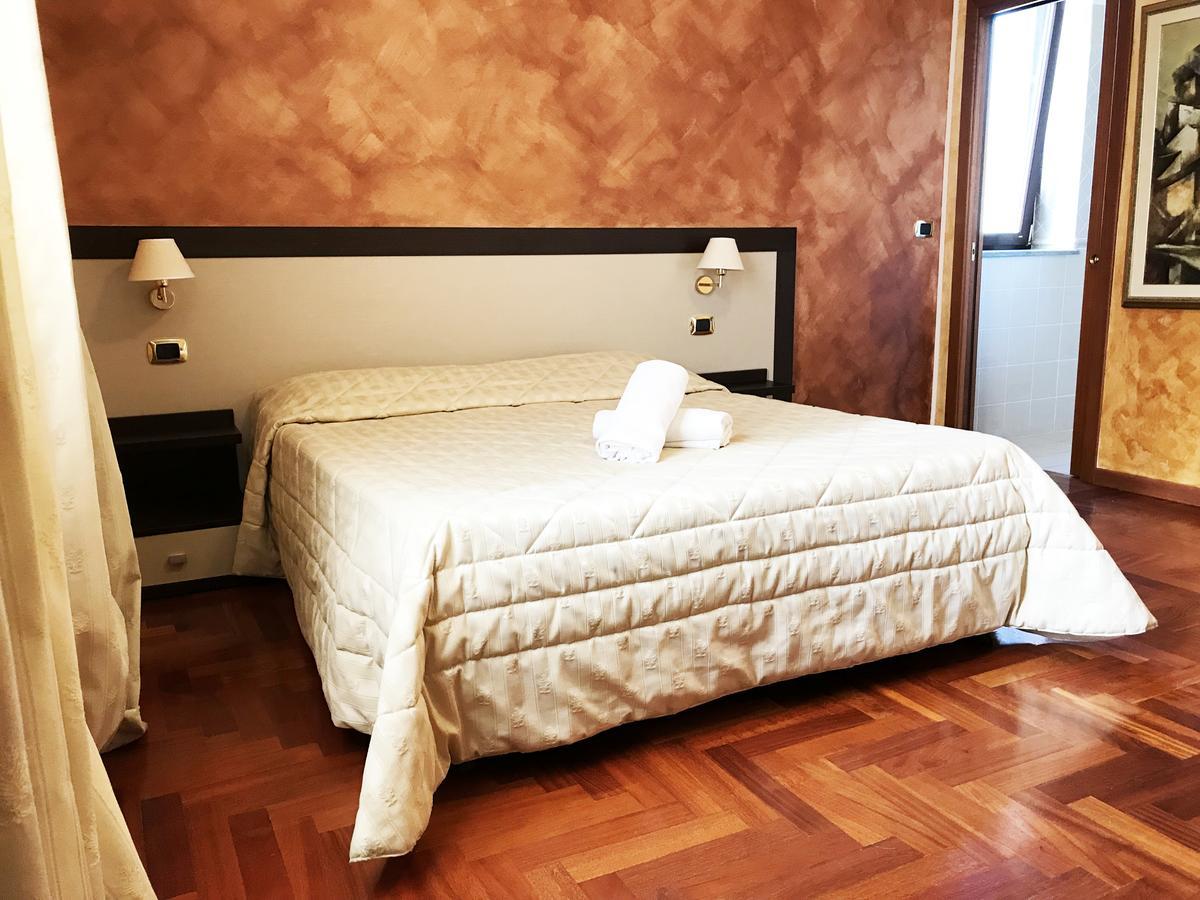 La Locanda Del Palatoraffinato Ciampino Exteriör bild