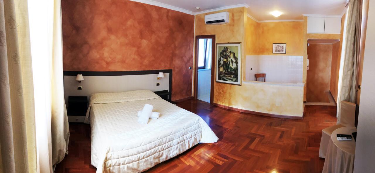 La Locanda Del Palatoraffinato Ciampino Exteriör bild