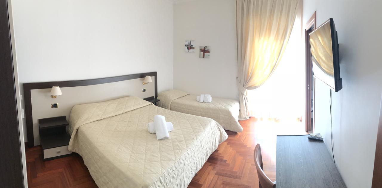 La Locanda Del Palatoraffinato Ciampino Exteriör bild