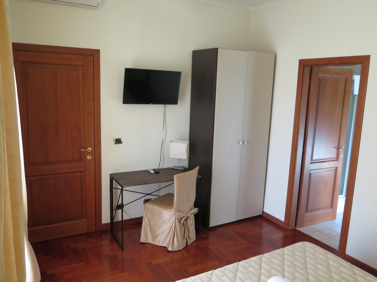 La Locanda Del Palatoraffinato Ciampino Exteriör bild