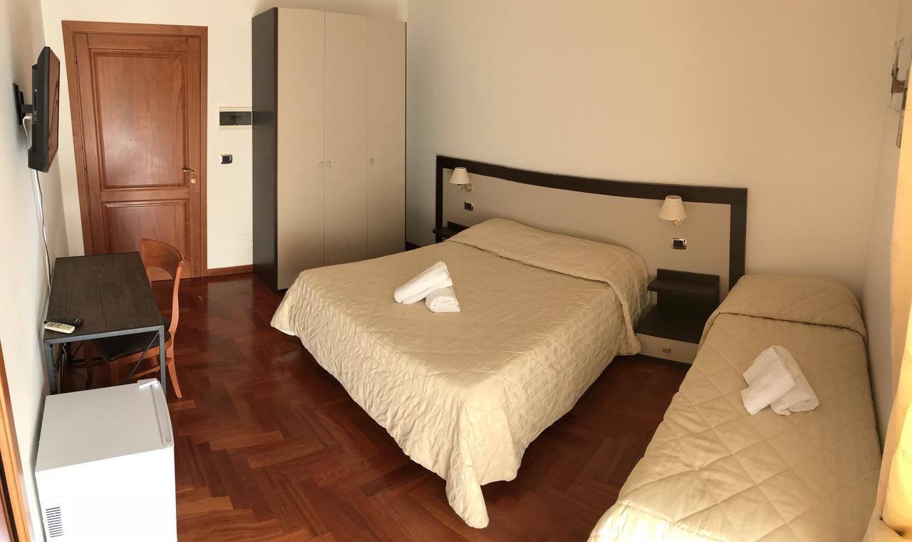 La Locanda Del Palatoraffinato Ciampino Exteriör bild