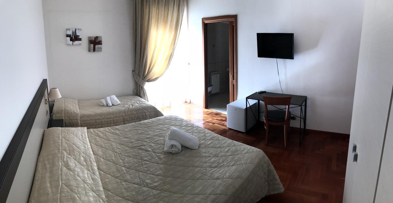 La Locanda Del Palatoraffinato Ciampino Exteriör bild
