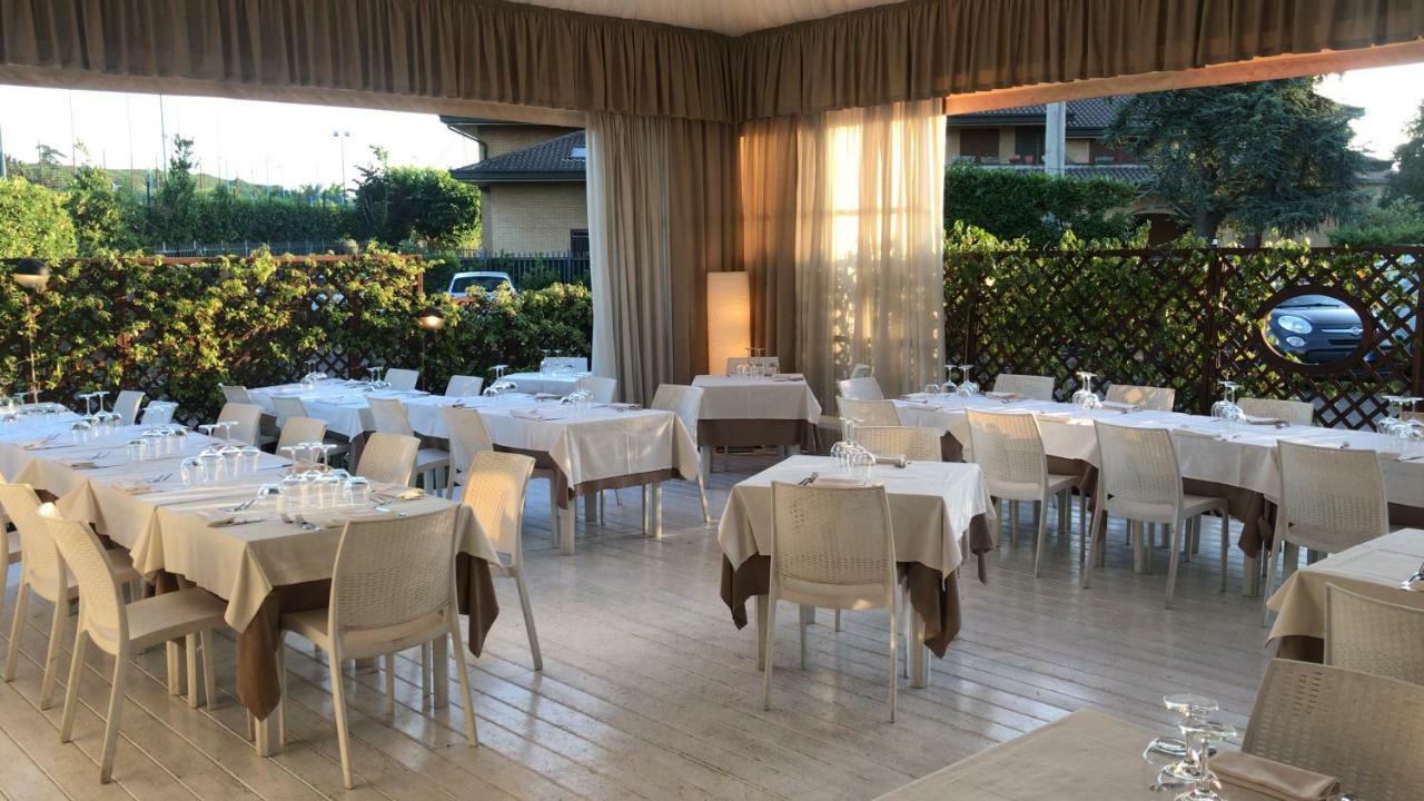 La Locanda Del Palatoraffinato Ciampino Exteriör bild